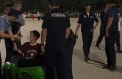 Атыраудағы балалар Porsche-да жасөспірімді «ұстау» туралы видео желіде талқылануда