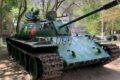 Жители Темиртау защищают танк во дворе: аким города прокомментировал ситуацию