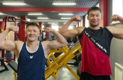Жалгас Жумагулов поддержал Шавката Рахмонова в трудный период