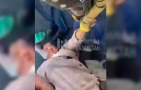 В Жетісу женщина была избита на глазах у полицейского