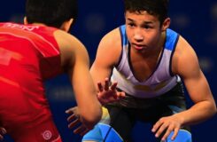 Бакдаулет Агабек стал чемпионом мира по борьбе среди юношей в Баку