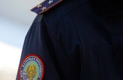 В Северо-Казахстанской области задержанный напал на полицейского в машине