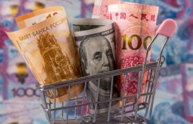 Доллар опустился к 464 тенге: что будет с курсом на этой неделе
