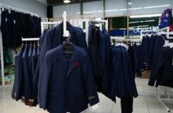 Школы в Алматы не могут навязывать родителям места покупки формы
