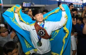 Казыбек Калмагамбетов вернулся в Актобе с золотом чемпионата мира и новым автомобилем
