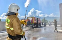 Пожар грузовика и бурового оборудования произошёл у газопровода в Шымкенте