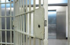 Суд в Астане приговорил двух студентов к 7 и 8 годам лишения свободы за наркоторговлю