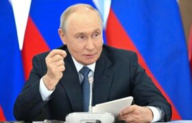 Путин: Новые технологии не заменят учителей