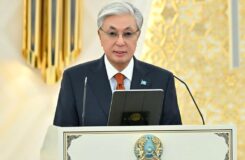 Токаев поздравил Жапарова с 35-летием независимости Кыргызстана