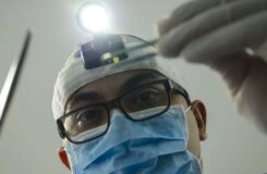 Стоматолог в Алматинской области присвоил 65,9 млн тенге из ОСМС
