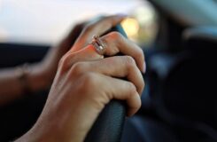 Акимат Астаны предупреждает водителей о правилах парковки вблизи школ