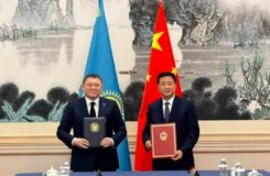Казахстан и Китай согласовали взаимное признание водительских прав