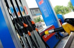 Депутаты Курултая потребовали усилить контроль за качеством бензина в Казахстане