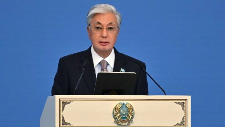 Токаев поздравил казахстанцев с Днём семьи