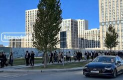 Пробки на улице Сыганак в Астане: пассажиры автобусов вынуждены идти пешком