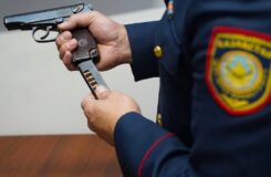 В Алматы начато расследование против восьми полицейских по делу о вымогательстве