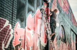 Қазақстанда қоғамдық орындарда граффити толық тыйым салу мәселесі талқылануда
