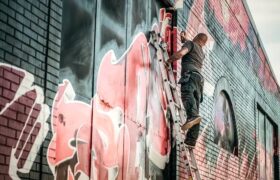 Қазақстанда қоғамдық орындарда граффити толық тыйым салу мәселесі талқылануда