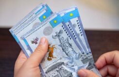 Рост номинальных зарплат в Казахстане и снижение реальных доходов