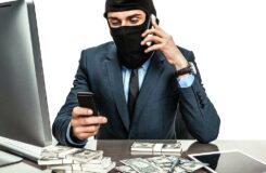 Свидание вслепую, «Мамонт» и ещё 8 схем для кражи денег казахстанцев придумали мошенники