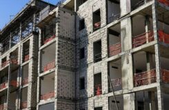Усиленный контроль за строительством в Алматы: подрядчикам поручили ускорить работы