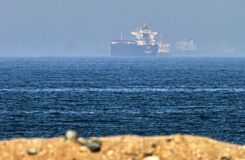 США применяют новую стратегию в Ормузском проливе: удары по иранским танкерам