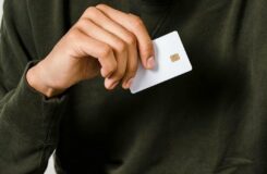 Оставлять 50% дохода на карте: в Нацбанке ответили на запрос об аресте счетов казахстанцев