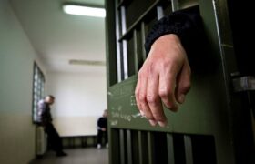 В Казахстане ужесточили наказание за грабёж с похищением 753 тыс. тенге