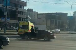 ДТП с участием скорой помощи в Усть-Каменогорске: один пострадавший