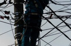 Казахстанец получил удар током и стал инвалидом