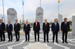 Открытие Аллеи тюркского мира в Анкаре с участием Токаева и лидеров ОТГ