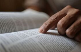 Токаев призвал казахстанцев не забывать читать книги