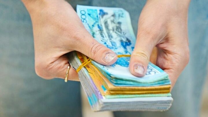 Родственник обманул актюбинку на 19 миллионов тенге