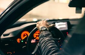 Казахстанец без прав устроил дрифт на BMW и повредил дорогу