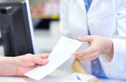 Выявлены нарушения в продаже лекарств в Казахстане