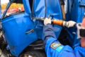 Спасатели деблокировали мужчину из кабины КамАЗа после аварии в Павлодаре
