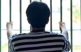 Подросток в Шымкенте получил 5 лет колонии за сбыт психотропных веществ вместо обещанного заработка