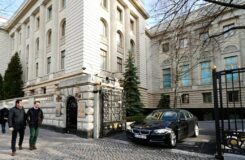 Перевозка загранпаспортов россиян из Бонна в Берлин завершена