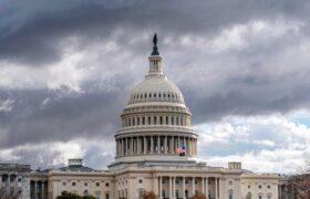 США надеются на смягчение позиции Москвы через соглашение о поставках дизельного топлива