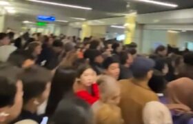 Очереди на станции метро «Бауыржан Момышулы» вызвали недовольство у жителей Алматы