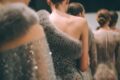 «Зловещие мертвецы или мода?»: 18-летняя казахстанка дебютировала на подиуме в Париже с закрытыми глазами