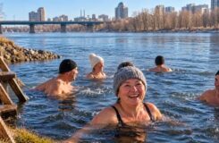 «Моржи» на пенсии: как 67-летняя жительница Шымкента увлеклась закаливанием
