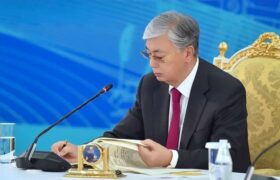 Накануне Дня Республики Токаев подписал указ о присуждении ряду граждан государственных наград