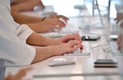 Скандал в Атырау: преподаватель НИШ подозревается в неподобающей переписке с ученицей